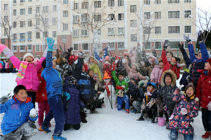 4.3扬雪_副本.jpg 4.3扬雪_副本.jpg